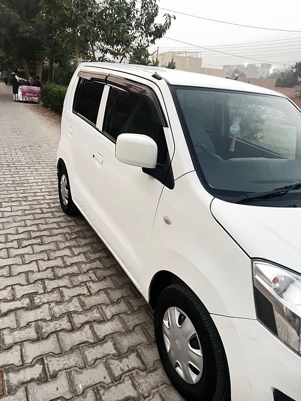 Suzuki Wagon R 2017 3