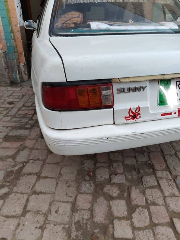 Nissan Sunny 1993 5