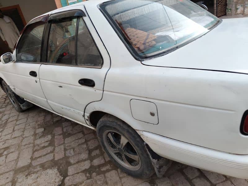 Nissan Sunny 1993 6