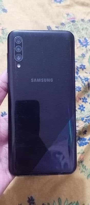 Samsung galaxy A30s 3