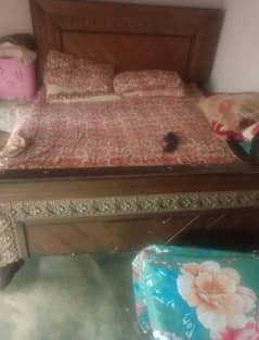 Queen Size used bed for sale in good condition