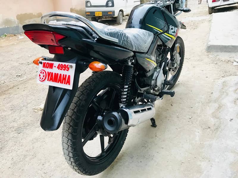 Yamaha ybr 125G bike 2