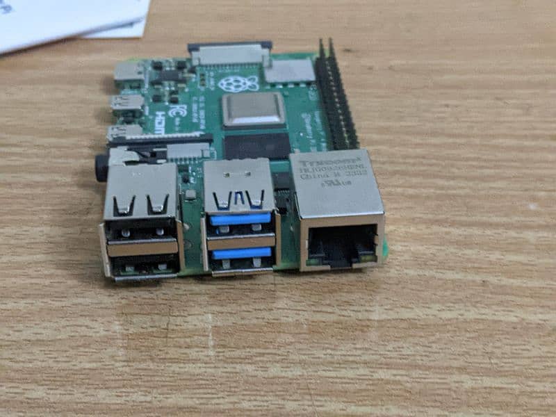 Raspberry Pi 4B 4GB - made in UK 2