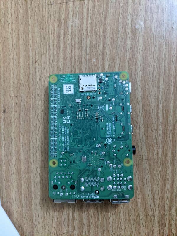 Raspberry Pi 4B 4GB - made in UK 4