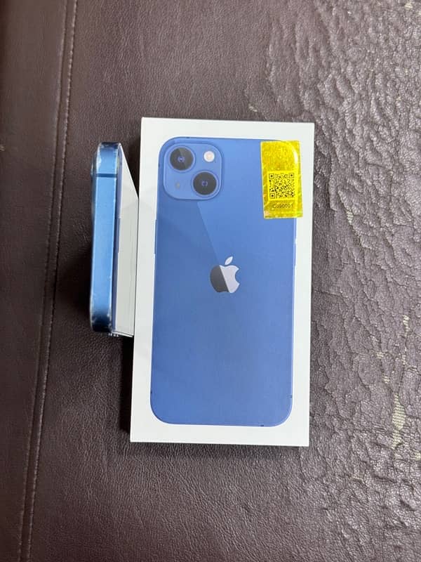 IPhone 13 128GB Blue PTA Approved 4