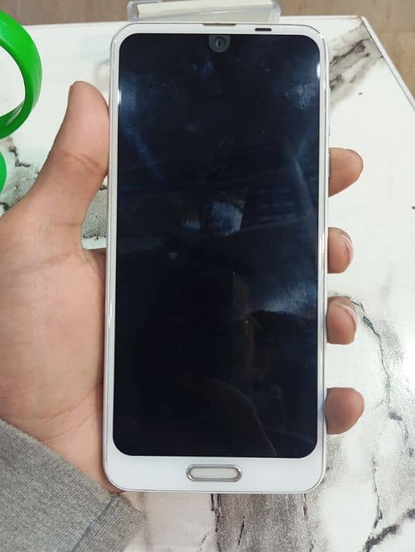 aquos R2 0