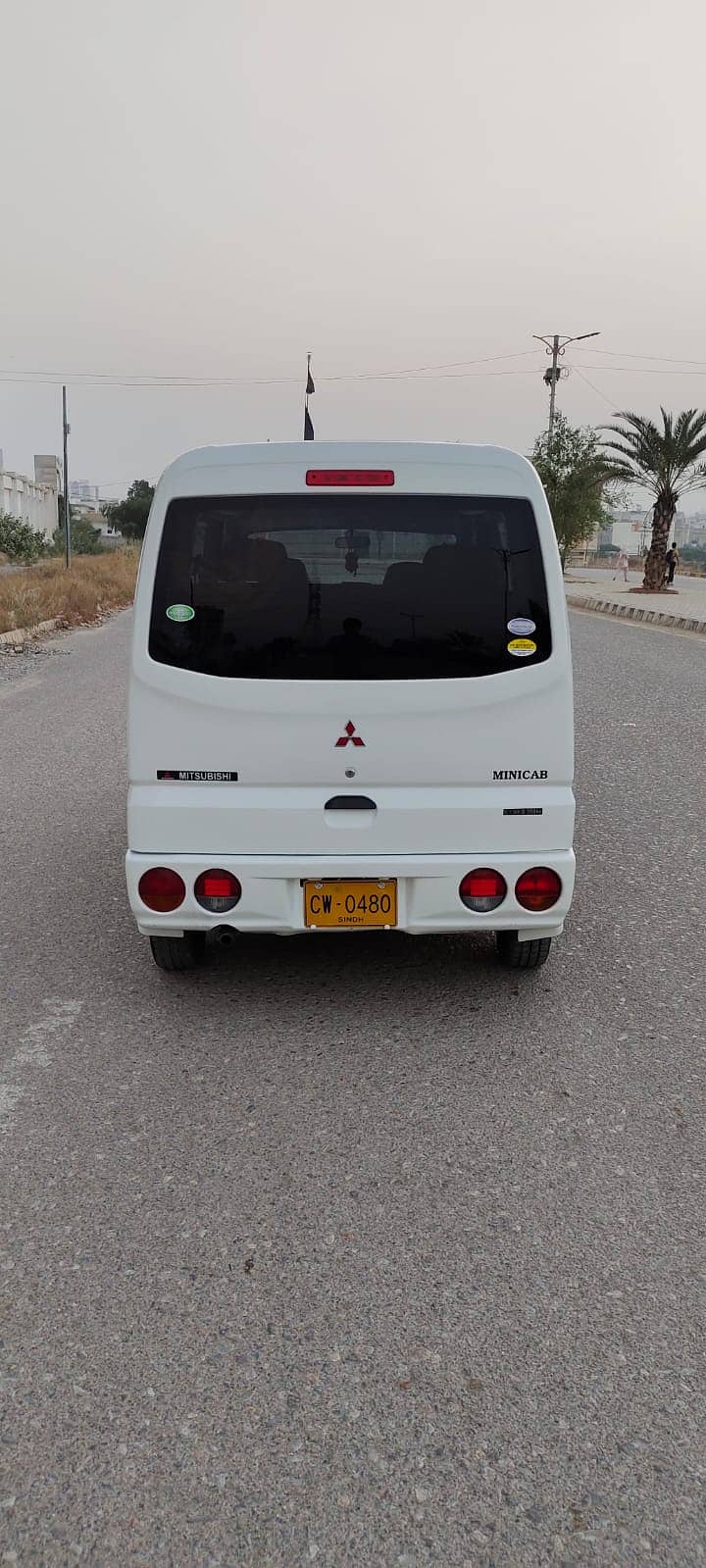 Mitsubishi Minicab Bravo Family Car 3