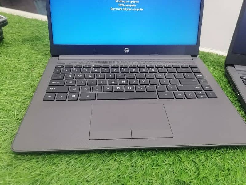 Hp probook 245 G8 AMD 3020e with RADEON 2 GB GPU+win11 support 3