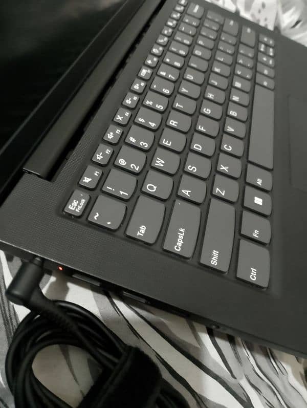 Lenovo laptop V14 I-5 12 generation 1