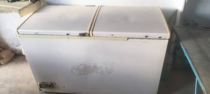 freezer for sell 0