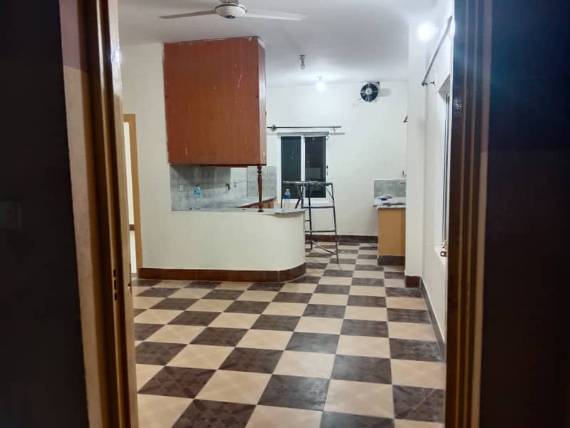 Ghouri town ph3 2bed Falat For Rent water electrity Gass Available 4