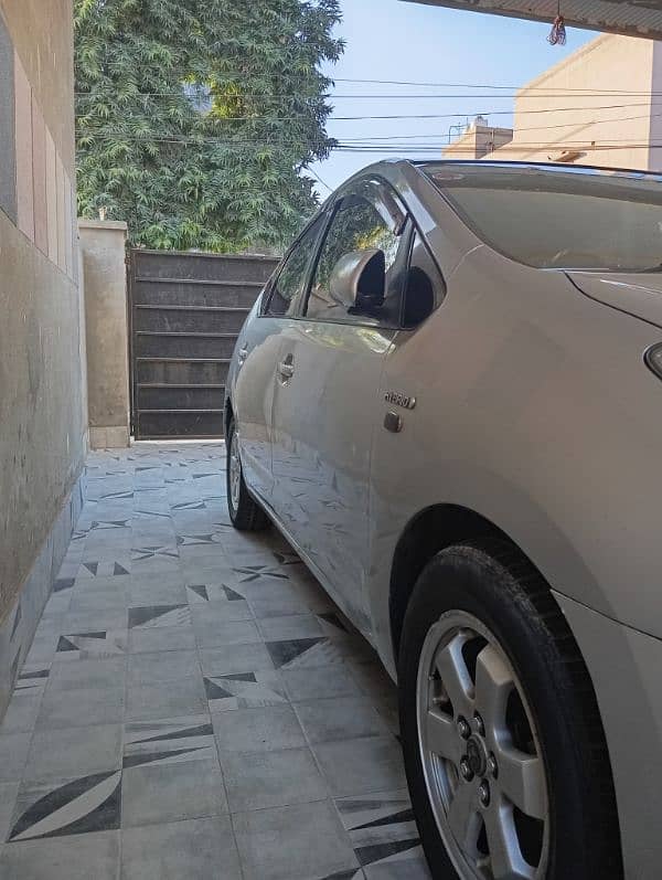 Toyota Prius 2015 6