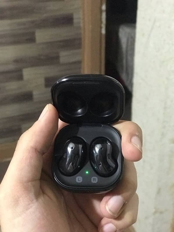 Original Samsung buds live 0