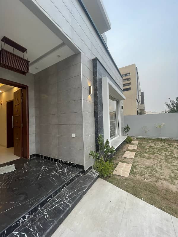 21.5 Marla House for sale in Sector F Bahria Town Lahore 3