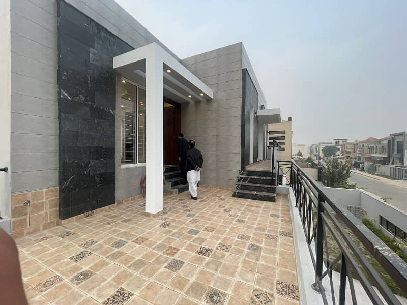 21.5 Marla House for sale in Sector F Bahria Town Lahore 5