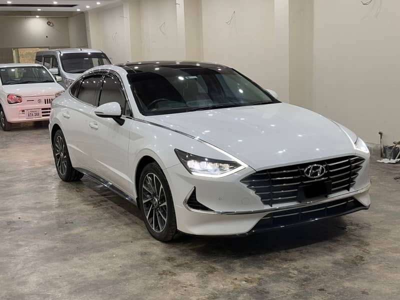 Hyundai Sonata 2.5 FULL OPTION TOP OF LINE 2023 BANK LEASE 3