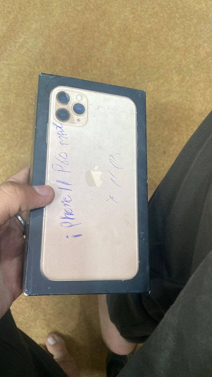 iphone 11pro max 256gb sangle sim pta aprovade 6