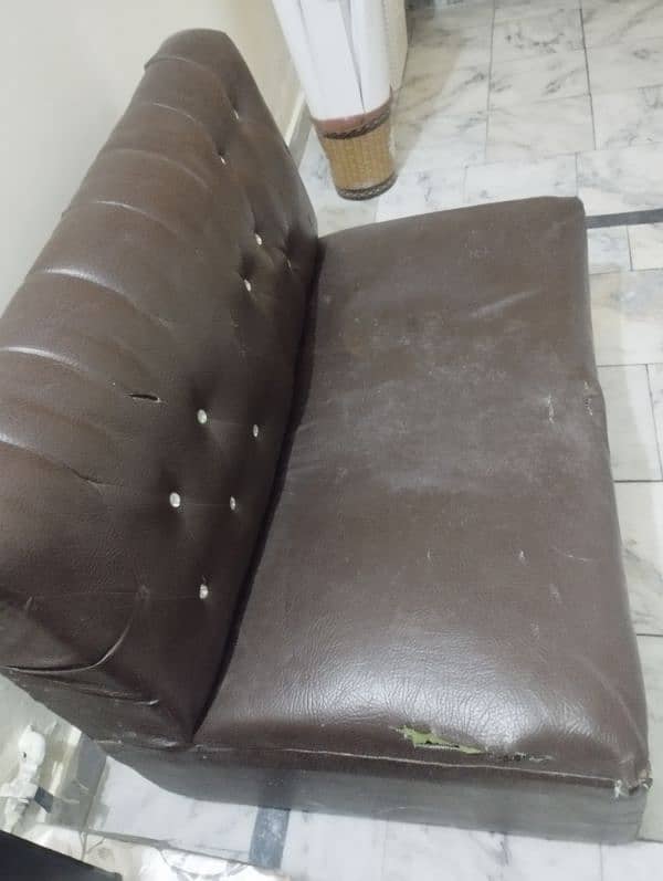 Affordable 3-Seater Brown Leather Sofa & Side Table for Sale 2