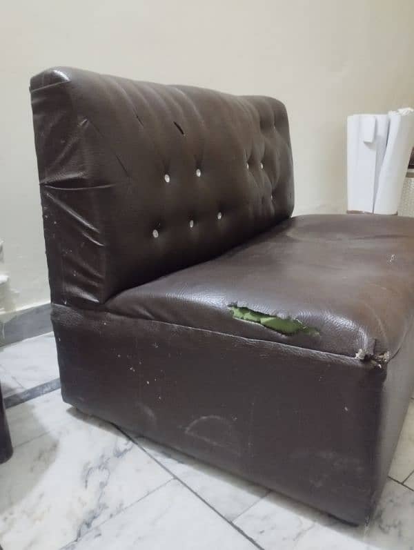 Affordable 3-Seater Brown Leather Sofa & Side Table for Sale 6