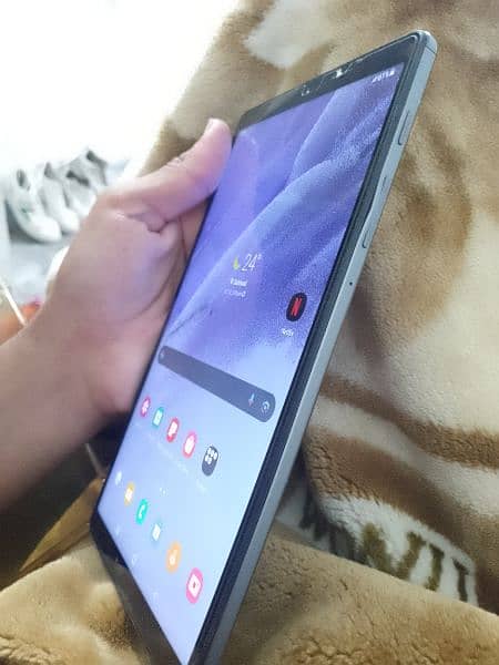 Galaxy tab A7 lite 4