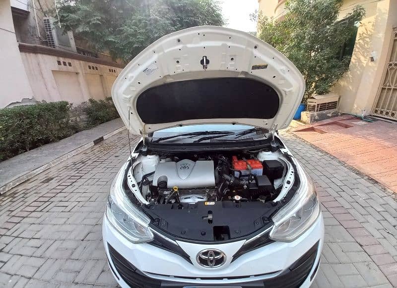 Toyota Yaris 2021 4