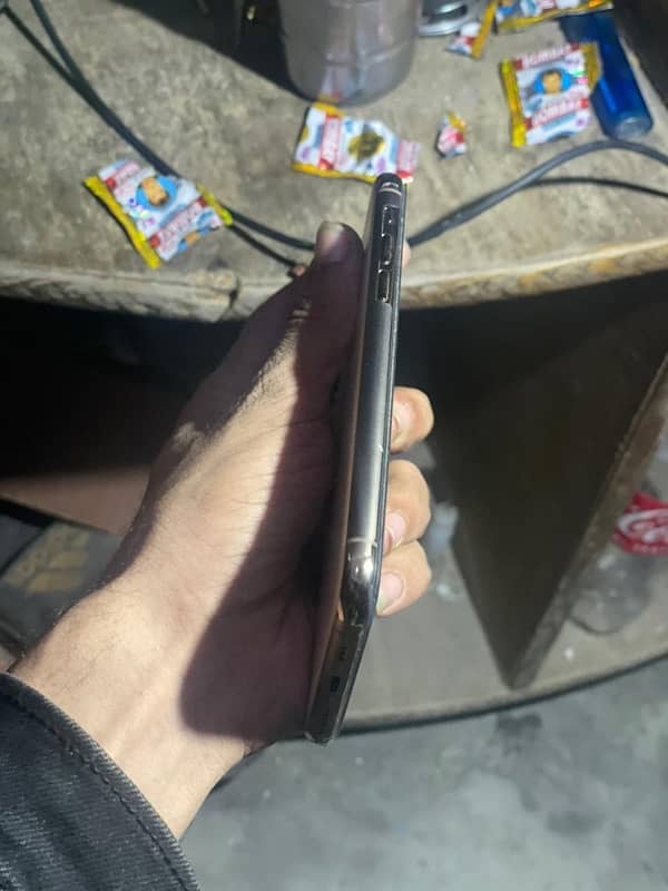 iphone 11pro pta 4