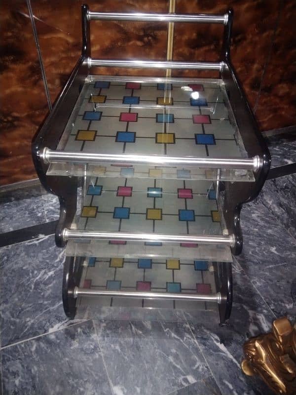 I m selling my TEA TROLLEY 10/10 condition 1