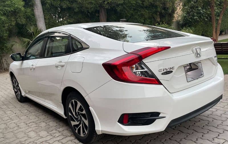 Honda Civic Oriel 2018 1