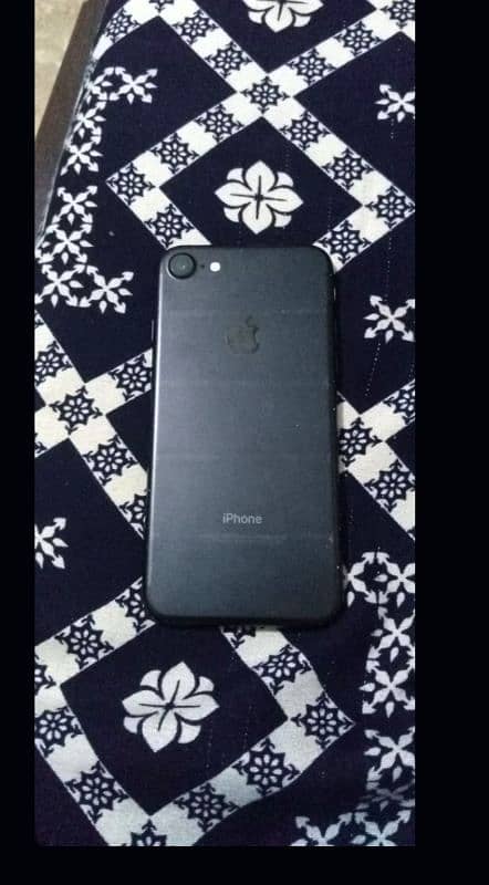 iphone 7 non pta mint condition 0