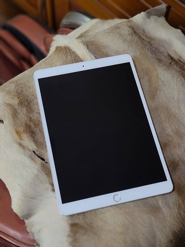 ipad Air 3rd Gen 64GB 7