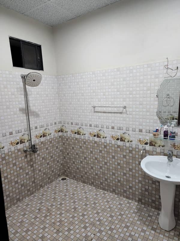 3 BED DD GROUND FLOOR PROTION FOR SALE IN GULSHAN E IQBAL BLOCK 13D2 7