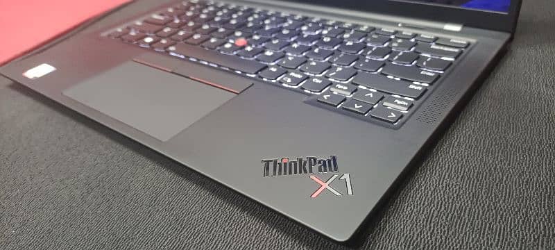 Lenovo Thinkpad X1 carbon (Ci7-11th) 2