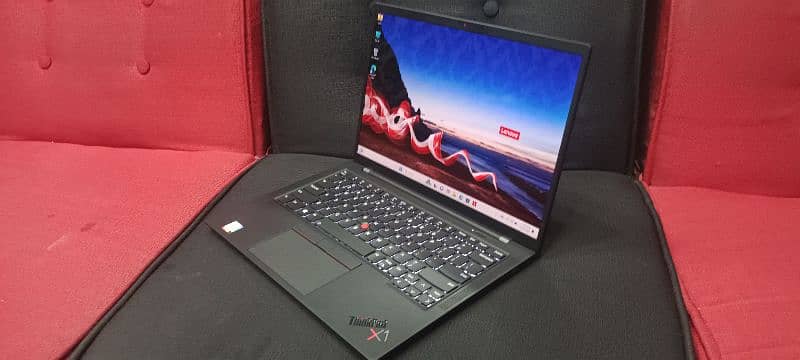 Lenovo Thinkpad X1 carbon (Ci7-11th) 4