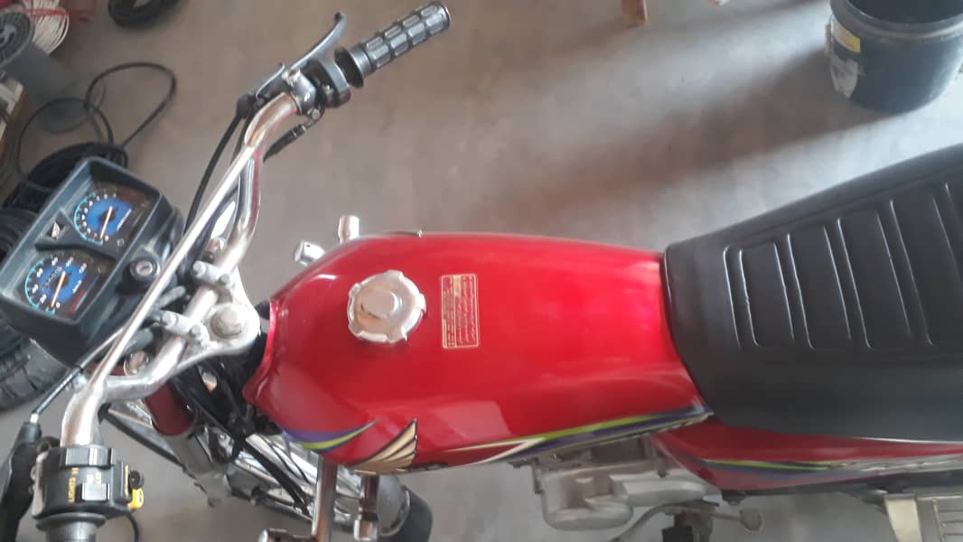 Honda 125 modol 2016. 4