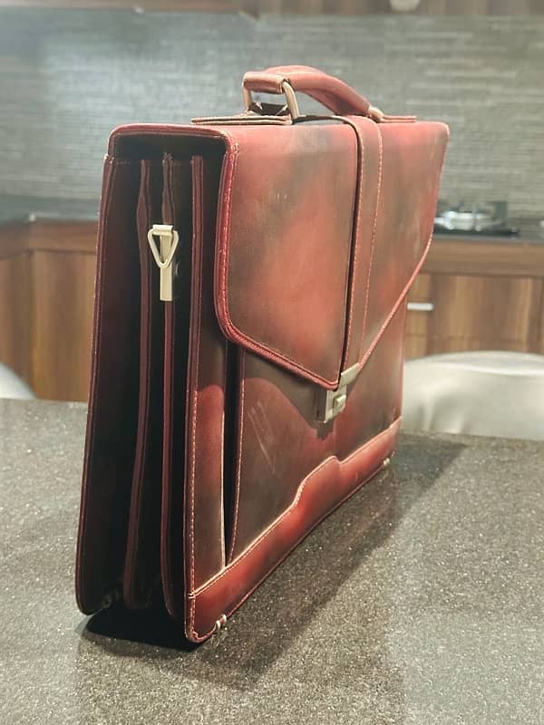 Leather Executive  bag 1