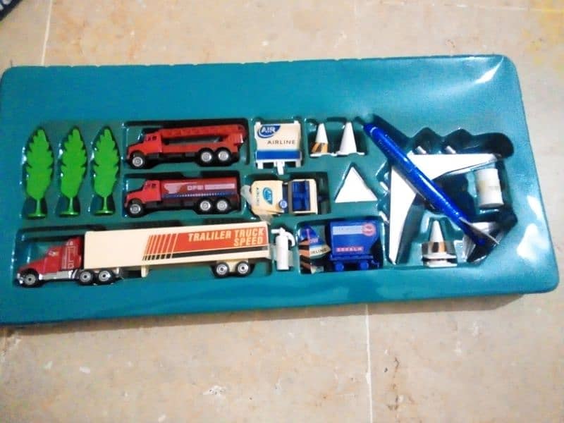 one toys Rs 550 12