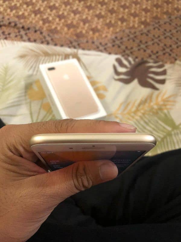 iPhone 7 plus Non PTA 4