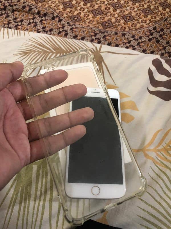 iPhone 7 plus Non PTA 7