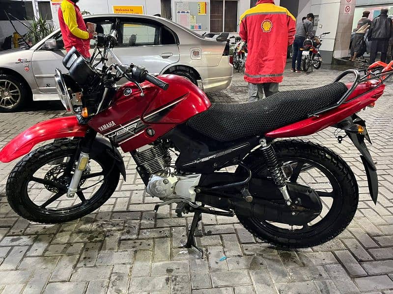 Yamaha ybr 125 4