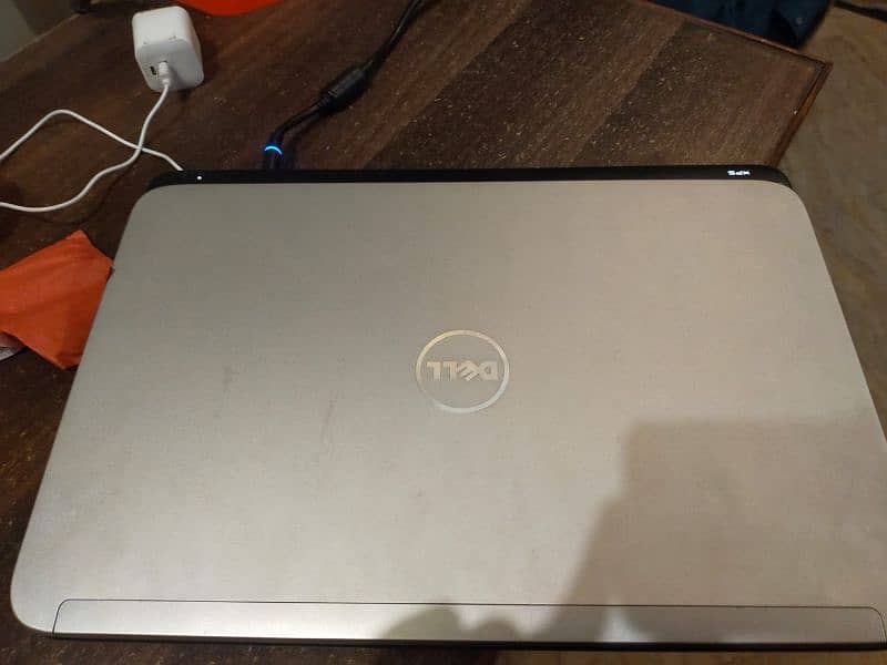 Dell laptop XPS windows for sale woth charger 6