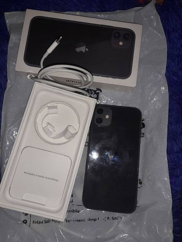 I phone 11 jv sim 1 month used full fresh  condition 2