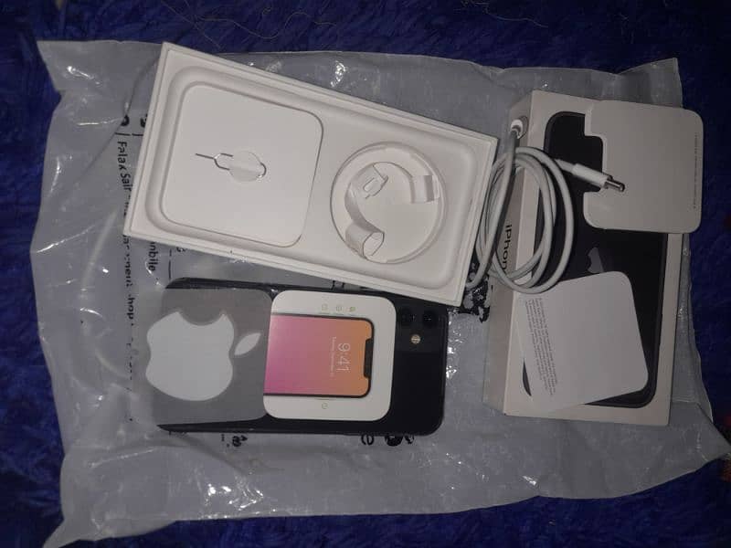 I phone 11 jv sim 1 month used full fresh  condition 3