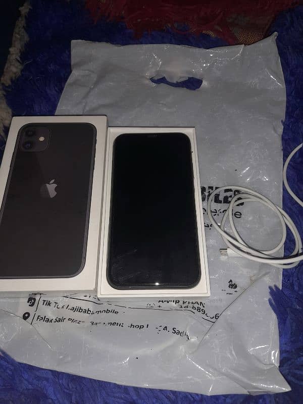 I phone 11 jv sim 1 month used full fresh  condition 6