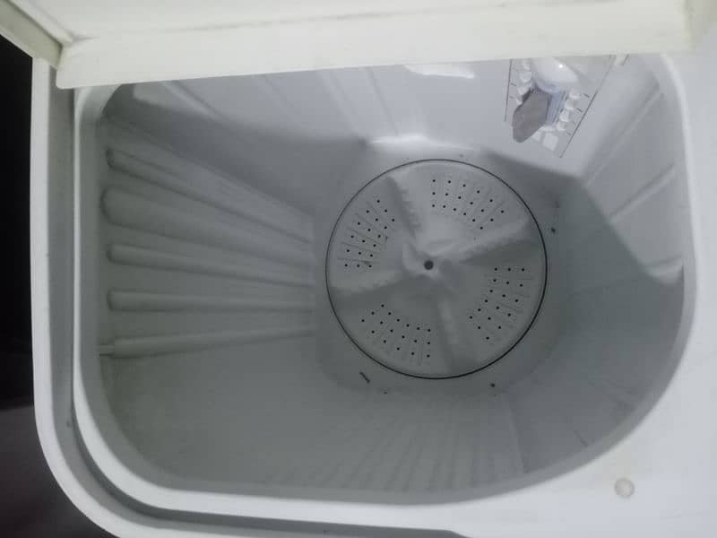 Haier washing machine and dryer machine 4