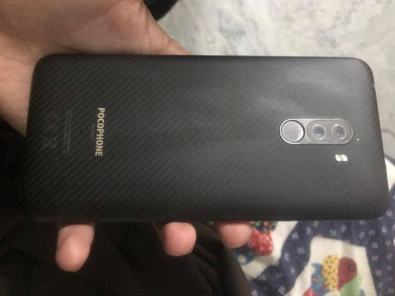 Poco f1 6/128 dualsim pubg60fps snapdragon 845 front crack but working 5