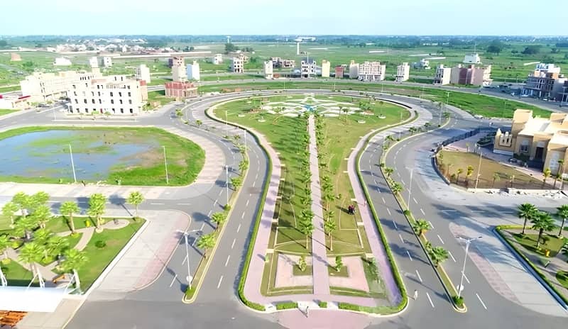 5 Marla Residential Plot In Beautiful Location Of Royal Palm City - Block I In Gujranwala 3