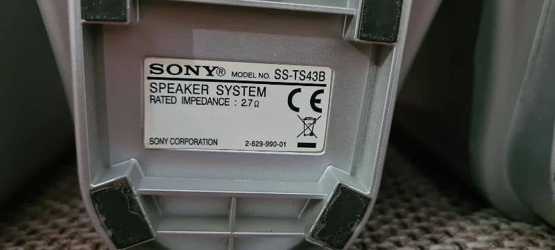 Sony home theater Bass tube and speakers cubes Brand new 10