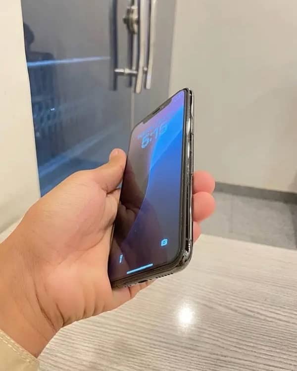 iphone 11 pro waterpack 3