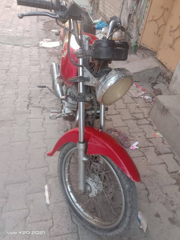 urgent sale of Ravi pigago strom 125 cc 3