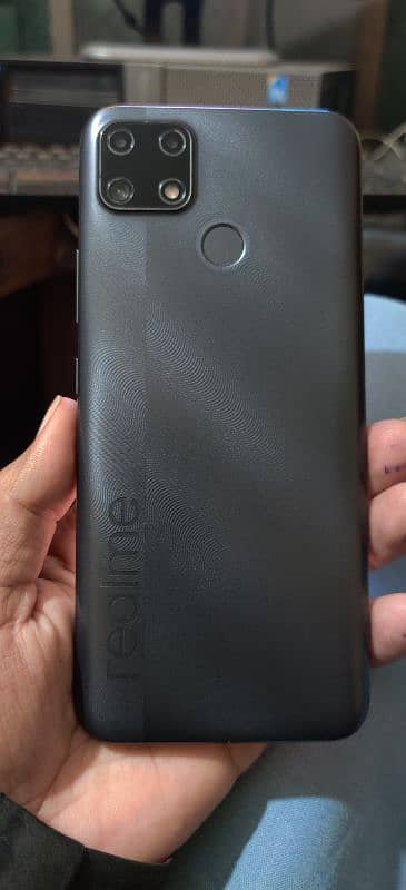 Realme C25 0